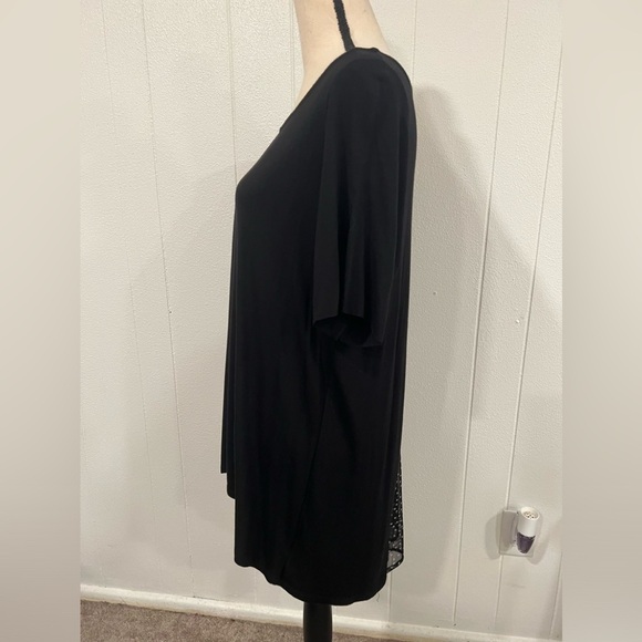 Kim&Cami black top with polkadot details on back size 1X - Picture 3 of 8